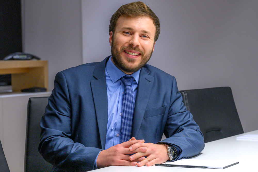 Φωτογράφιση πορταίτου εργαζόμενου επιχείρησης, άνδρας Νο 0098a