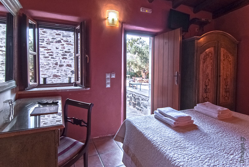 Φωτογράφιση διαμερίσματος Παραδοσιακού Ξενοδοχείου, λήψη από εσωτερικά