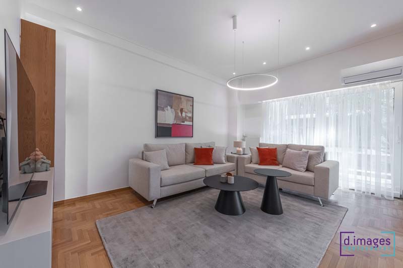 φωτογράφιση-διαμέρισμα-airbnb-κολωνάκι-σαλόνι-με-καναπέ